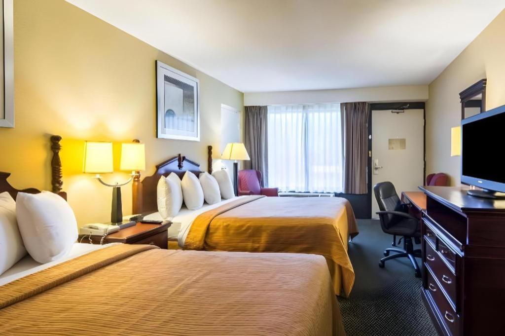Quality Inn Манассас Экстерьер фото