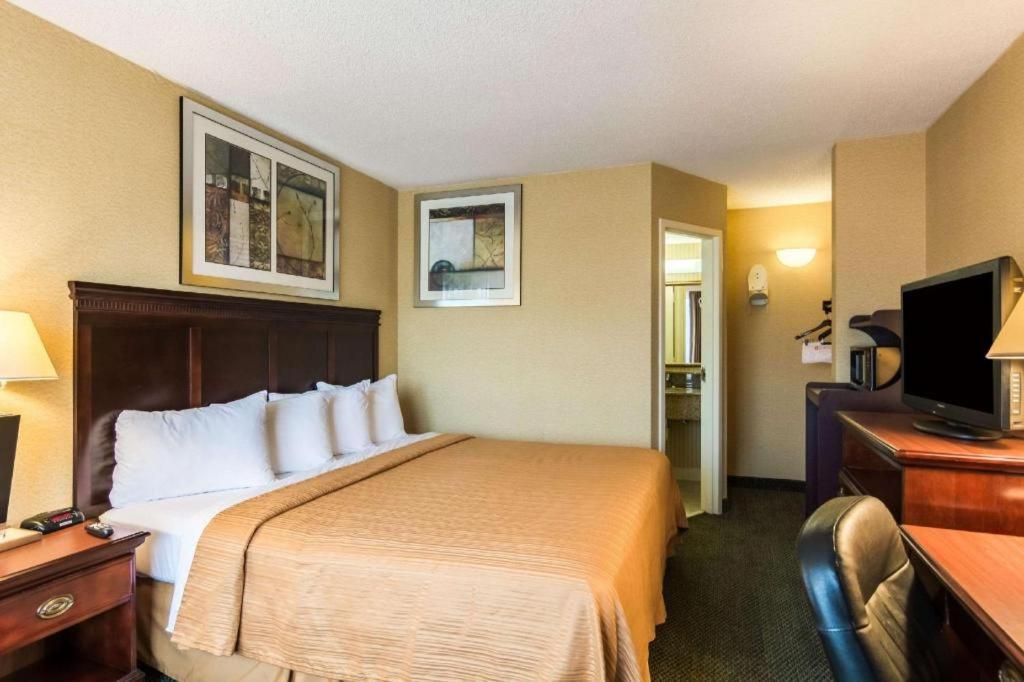 Quality Inn Манассас Экстерьер фото