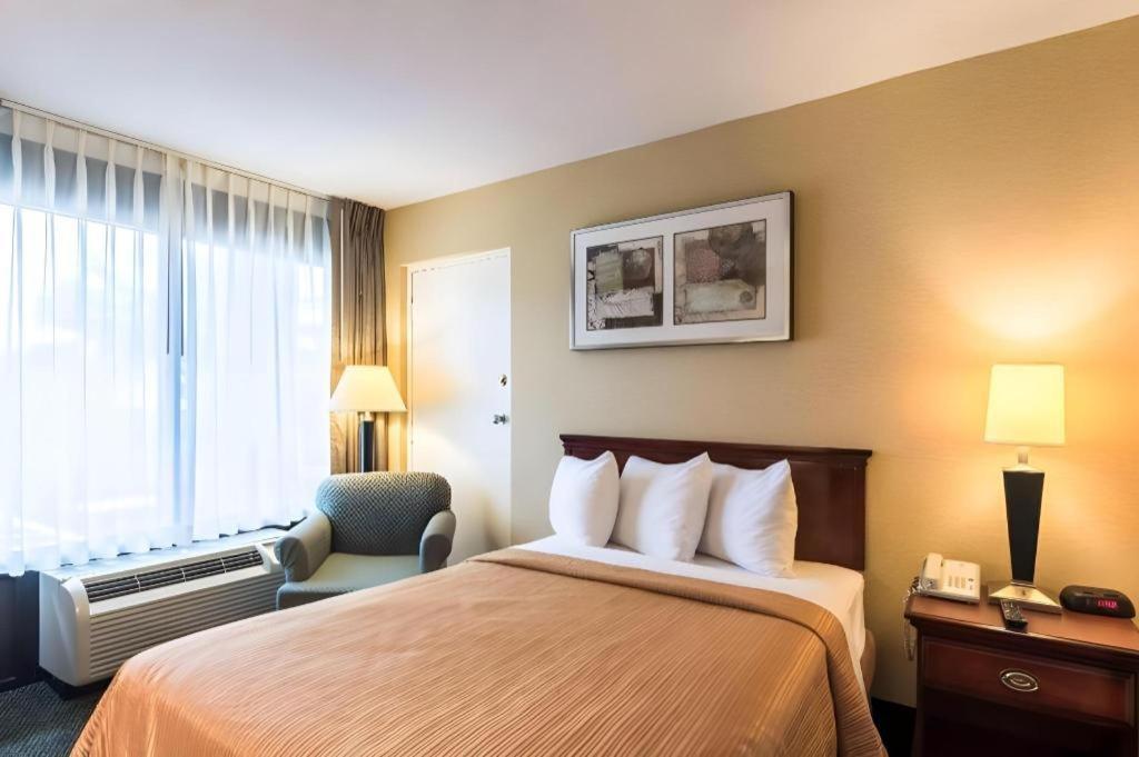 Quality Inn Манассас Экстерьер фото