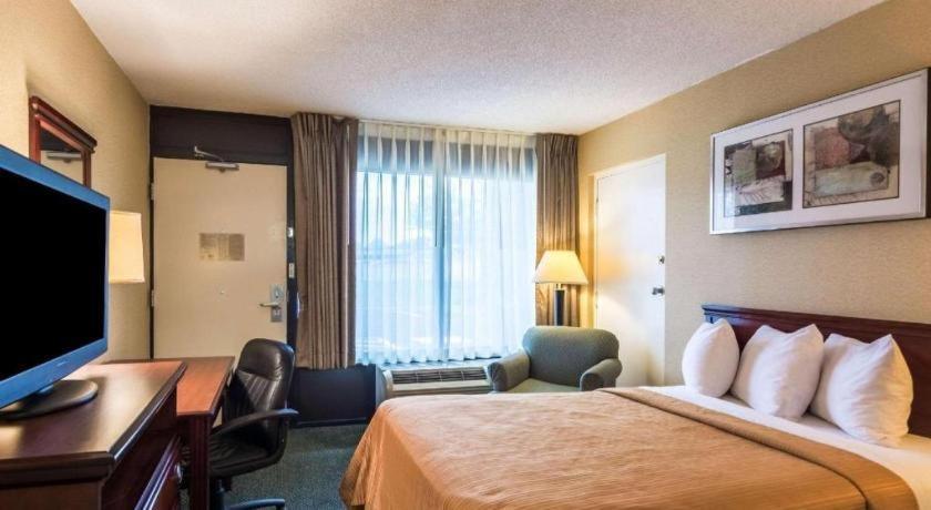 Quality Inn Манассас Экстерьер фото