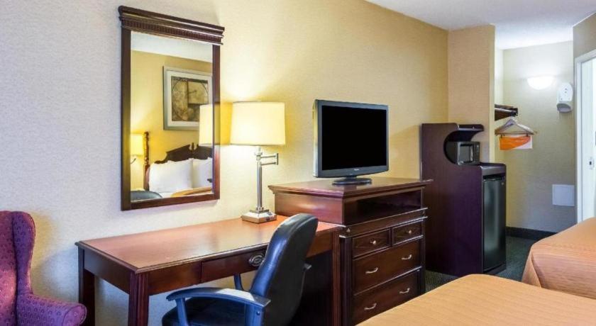 Quality Inn Манассас Экстерьер фото